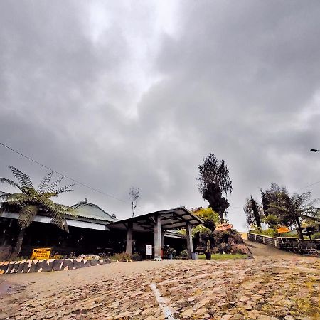 Bromo Permai 1 Hotel Exterior photo