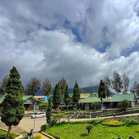 Bromo Permai 1 Hotel Exterior photo