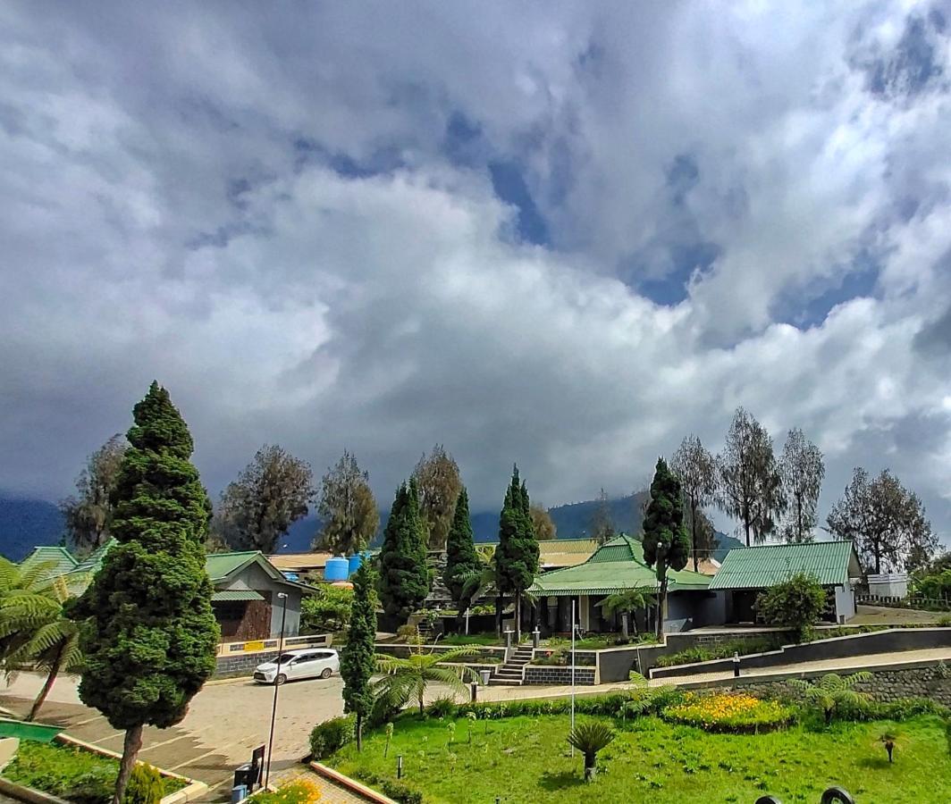 Bromo Permai 1 Hotel Exterior photo