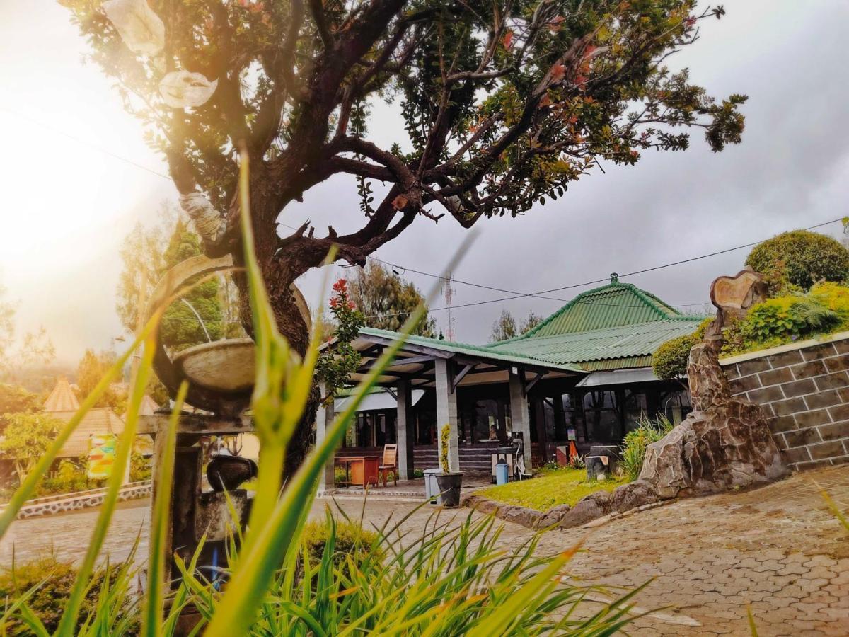 Bromo Permai 1 Hotel Exterior photo