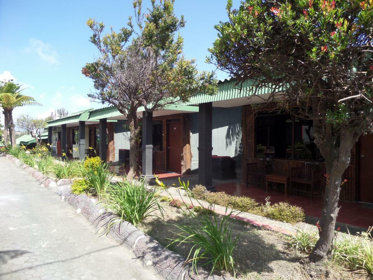 Bromo Permai 1 Hotel Exterior photo